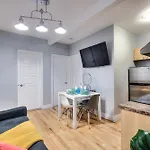 Premier Destination For Big Groups Mtl Vacation And Nightlife
